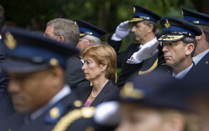 De inzet waarmee politiekorpsen vrouwen en allochtonen werven en carrièremogelijkheden bieden, is vaak ver onder de maat. Minister Ter Horst stuurde donderdag een onderzoek van de Inspectie Openbare Orde en Veiligheid (IOOV) naar de Tweede Kamer, waaruit 