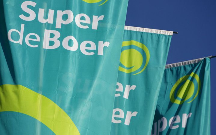 De stagnerende economische groei speelt supermarktbedrijf Super de Boer nog geen parten. Klanten houden nog niet massaal de hand op de knip of laten de duurdere A-merken liggen voor goedkopere alternatieven, aldus Super de Boer-topman Brouwer dinsdag. Fot