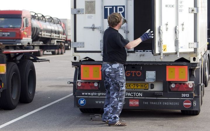 De Europese Commissie eist van Nederland dat het de maximale werkweek van vrachtwagenchauffeurs inkort van 55 naar 48 uur. Foto ANP