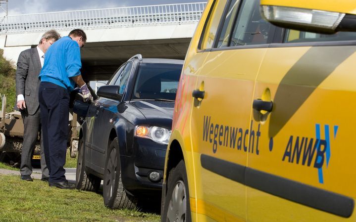 DEN HAAG – De ANWB begint een landelijke campagne om vakantiegangers te bewegen hun voertuig voor vertrek in de zomer aan een technische inspectie te laten onderwerpen. Foto ANP