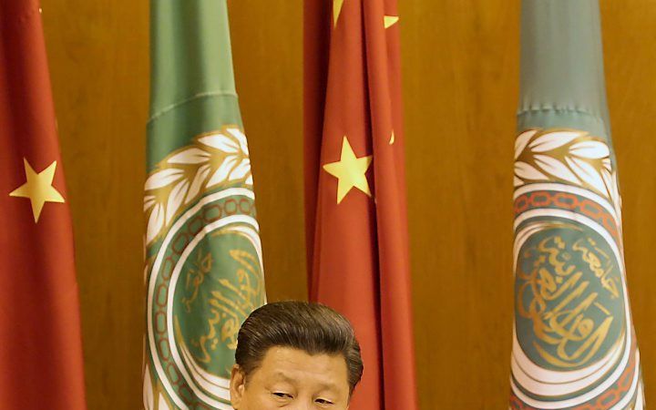 PEKING. De Chinese president Xi Jinping is er niet van gediend dat er in Hongkong boeken over zijn priveleven worden gepubliceerd. beeld  AFP