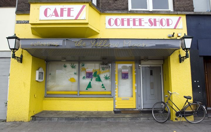 Coffeeshop Roxy in Middelburg is terecht door de burgemeester gesloten, heeft de Raad van State woensdag in een uitspraak bepaald.