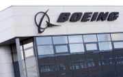 CHICAGO – De Amerikaanse vliegtuigfabrikant Boeing schrapt dit jaar ongeveer 10.000 arbeidsplaatsen om de wereldwijde economische recessie te doorstaan. Dat zei bestuursvoorzitter Jim McNerney woensdag. Foto ANP