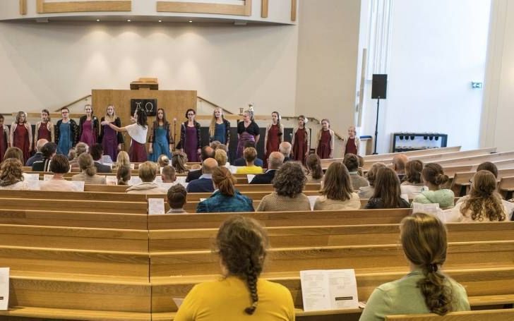 VEENENDAAL. Stichting HVC stond tijdens een familiedag over Nepal stil bij de nood in het land en meldde een sterke groei van de kerk.  beeld Niek Stam