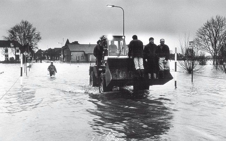 Wateroverlast in Itteren, 1995. beeld RD, Sjaak Verboom