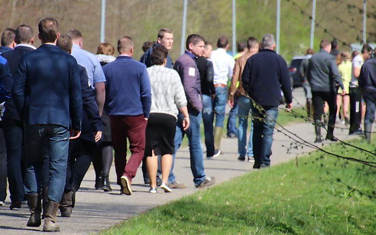 Politie, familie, vrienden en buurtgenoten zochten zaterdag en zondag naar een 17-jarige jongen uit Urk. Beeld ANP