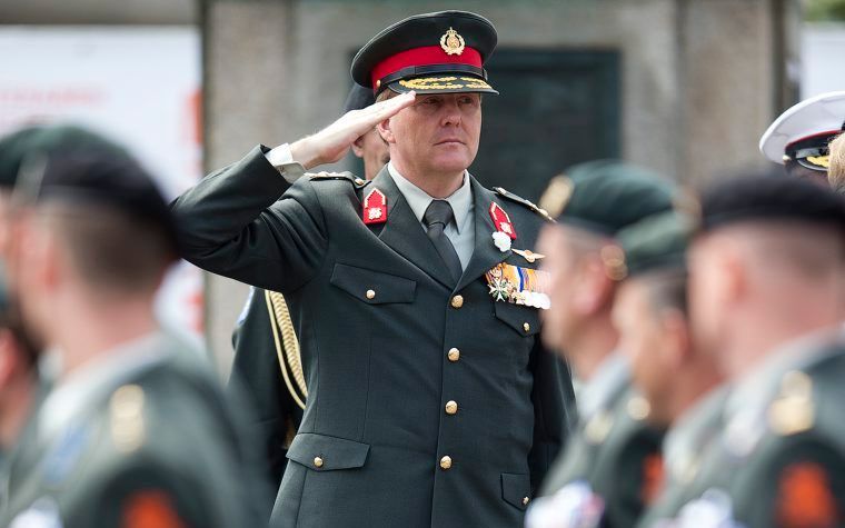 Koning Willem-Alexander tijdens Veteranendag 2013 op het Binnenhof in Den Haag. beeld ANP