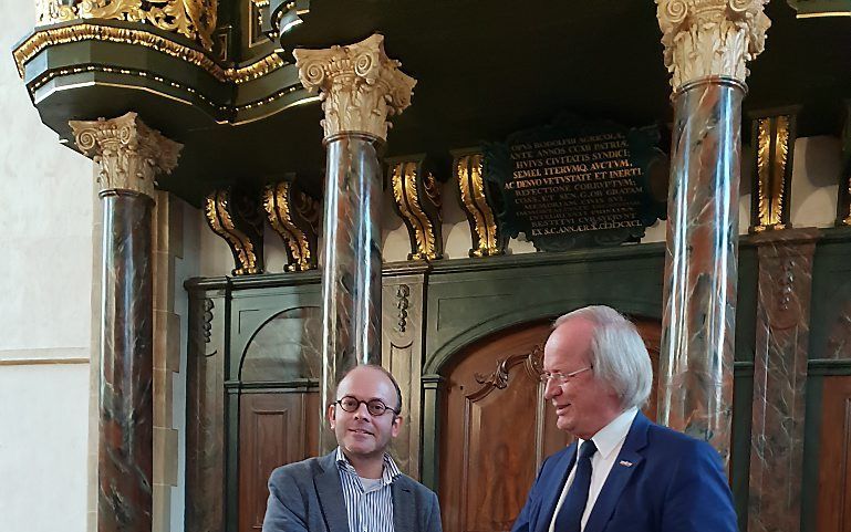 Winnaar Adrie van Manen (l.) met Rikus Jager.        beeld Hilda Rodenboog