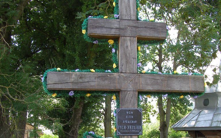 Een kruis voor een kerk in Oekraïne. Foto Roman Zacharij, Wikimedia