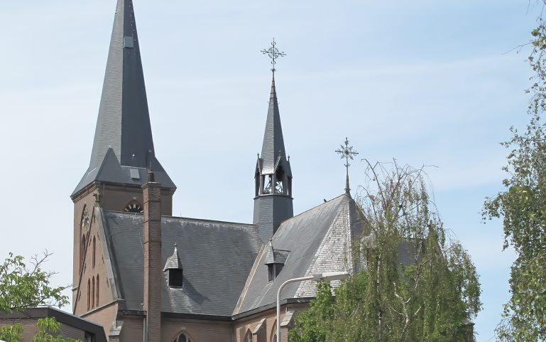 De Sint Engelmundskerk in Driehuis. beeld Wikimedia