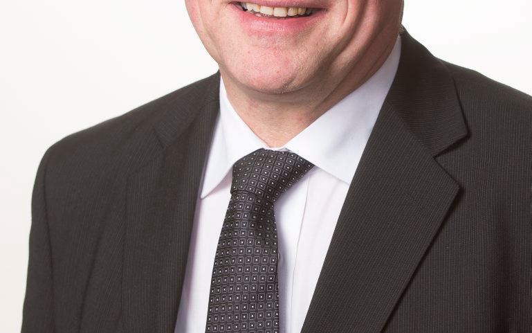 Raadslid Henk van den Brink. Foto Gemeente Barneveld