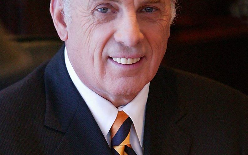 John F. MacArthur, beeld RD