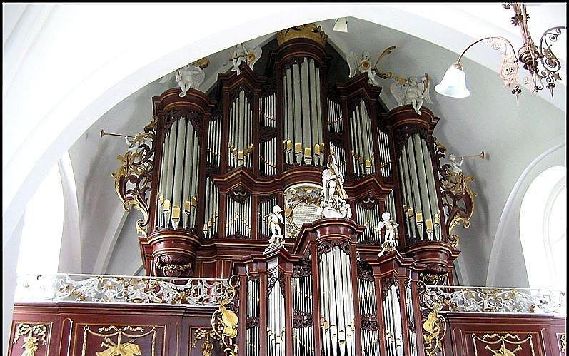 Het Hinszorgel in de kerk van Uithuizermeeden. Beeld Wikimedia/Dennis Wubs