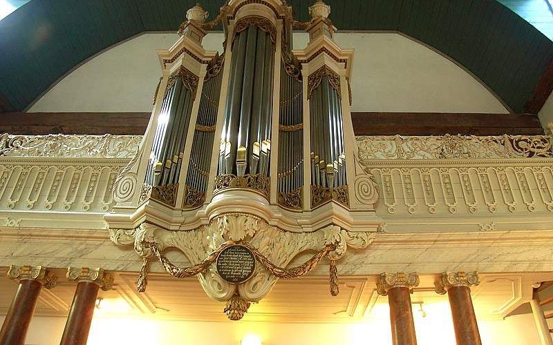 Het Strümphlerorgel uit 1803 in de Utrechtse Geertekerk. Foto Frans Sellies