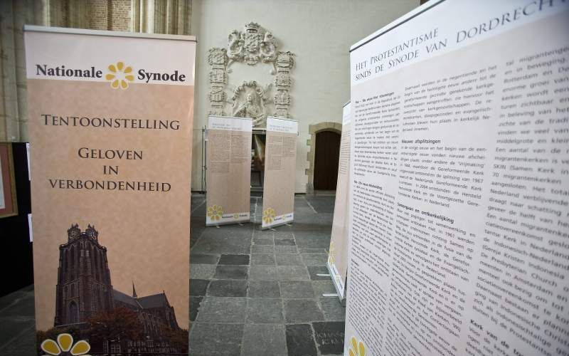 In de Grote Kerk te Dordrecht is gisteren de tentoonstelling ”Geloven in verbondenheid” van start gegaan. Foto RD, Henk Visscher