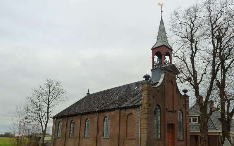 Hervomde kerk Den Horn. Het gebouw uit 1863 onderging een grote hersteloperatie. Foto Wikimedia Commons.