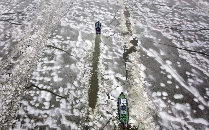 IJsbrekers op het Markermeer. Foto ANP