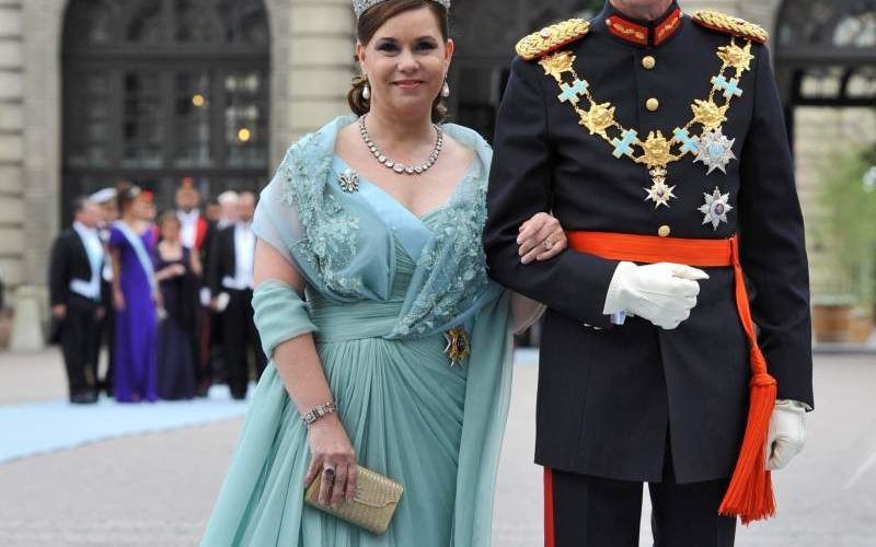 De Luxemburgse groothertog Henri en groothertogin Maria Teresa waren op 19 juni aanwezig op het huwelijk van de Zweedse kroonprinses Victoria en Daniel Westling. Foto EPA.