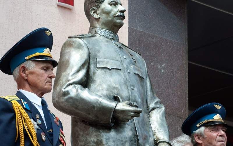 Standbeeld van de voormalige Sovjetdictator Josef Stalin in de stad Zaporizhia. Foto EPA