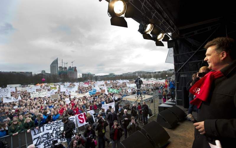 SP-leider Emile Roemer spreekt vrijdag tijdens de studentenmanifestatie op het Malieveld in Den Haag. Foto ANP