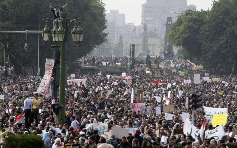 Massaal protest in Caïro. Foto EPA