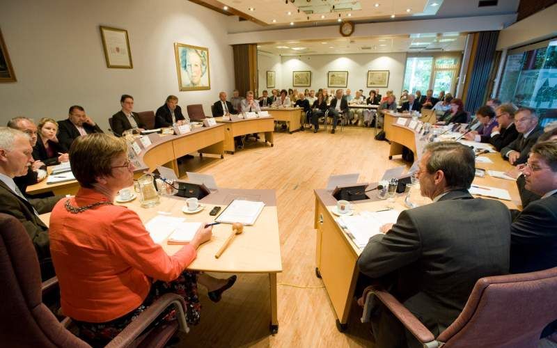 Gemeenteraad van Goedereede. Foto Wim van Vossen jr.