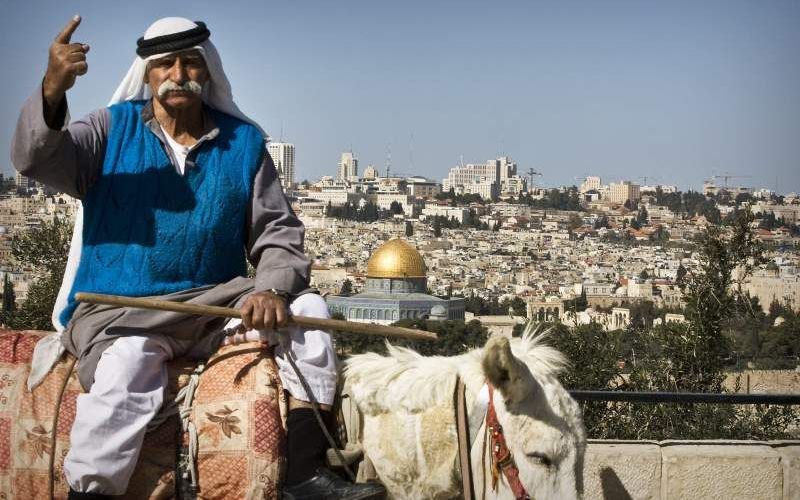 De aantrekkingskracht van Jeruzalem hoeft nauwelijks bevreemding te wekken. Door de eeuwen heen hebben Joden de herinnering aan Sion altijd levend gehouden met de woorden ”Volgend jaar in Jeruzalem”. Foto RD, Henk Visscher