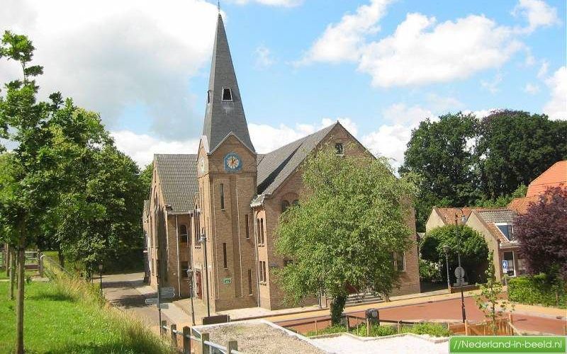 De gereformeerde kerk aan de Onnastraat in Steenwijk. Foto Nederland in Beeld