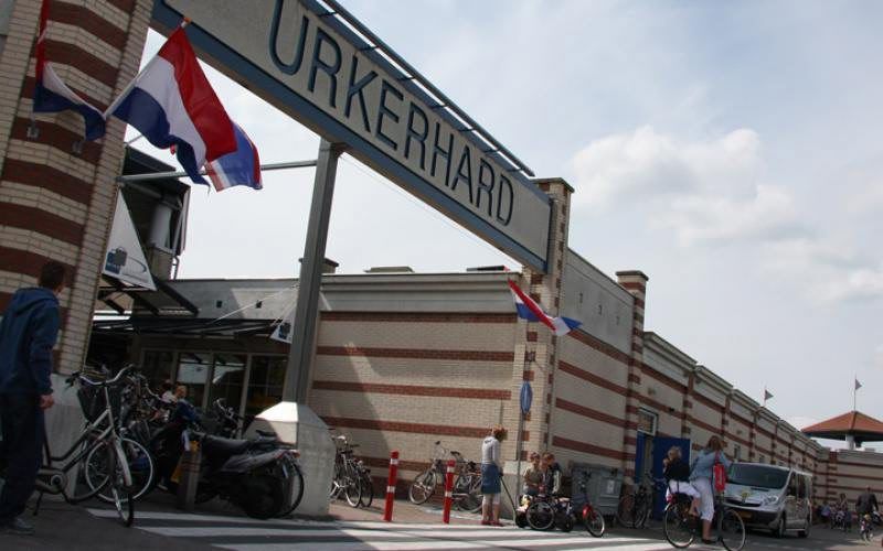 Winkelcentrum Urkerhard. beeld Urkerhard