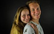 IC-verpleegkundige William Boer (27) uit Zwijndrecht maakte samen met zijn vriendin Annewil de Jong (20), verzorgende in verpleeghuis Salem in Ridderkerk een christelijk coronalied. beeld RD