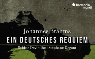 Een voorkant van een cd met de tekst in witte letters. Op de achtergrond staan groene en zwarte vlakken.