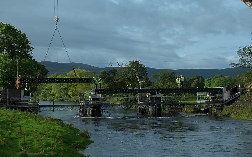 De plastic brug bij Easter Dawyck werd binnen vier dagen in elkaar gezet.Foto Vertech