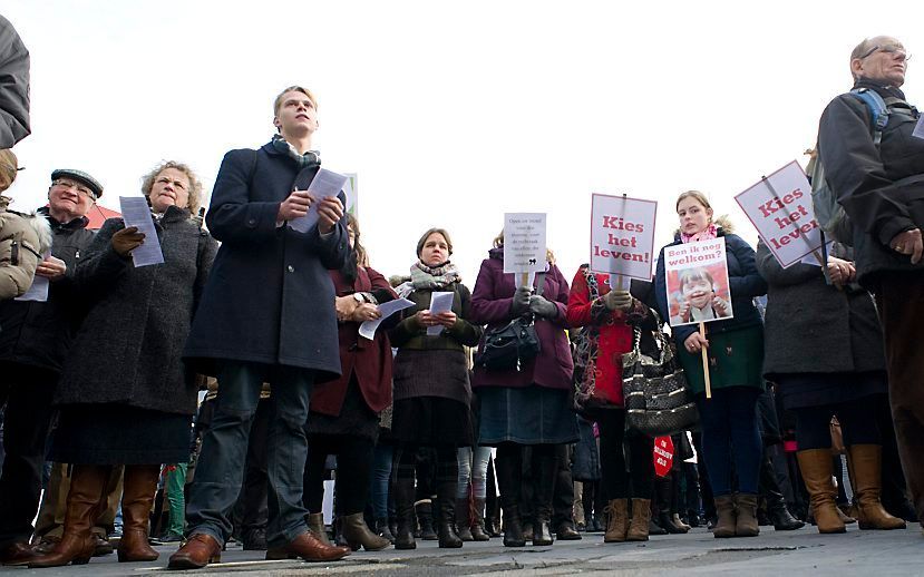 De Mars voor het Leven in Den Haag trok zaterdag 2500 mensen. beeld Frank van Rossum