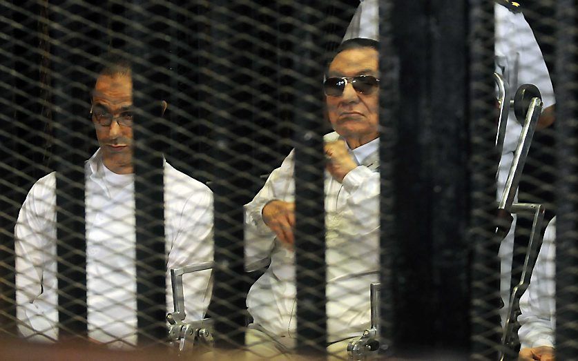 Mubarak in de rechtbank. Foto EPA