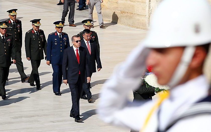 Premier Erdogan en de Turkse legertop. Foto EPA