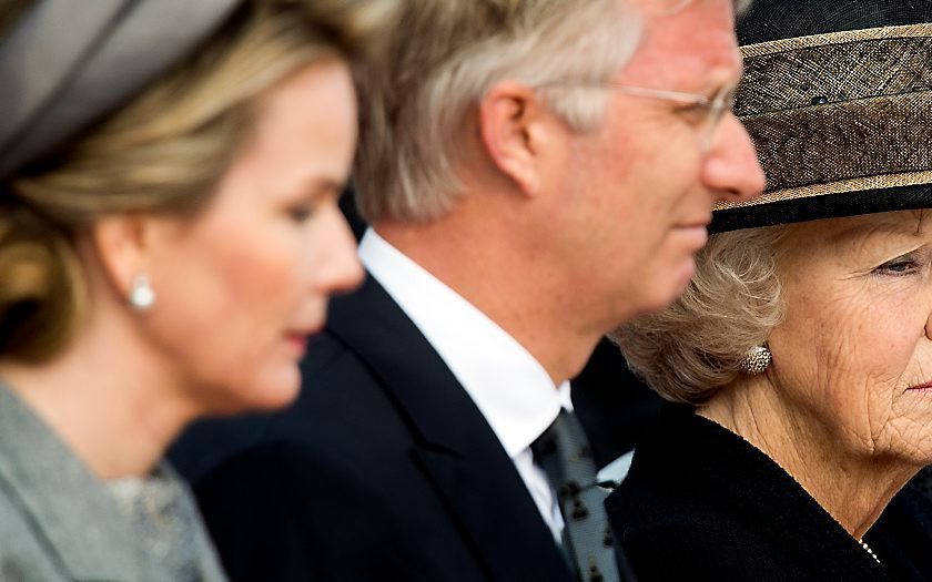 Koningin Mathilde en koning Filip van Belgie en prinses Beatrix tijdens de herdenking van de honderdste verjaardag van de Eerste Wereldoorlog. Beeld ANP