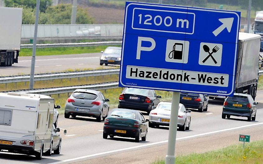 Vakantieverkeer bij de grensovergang met België bij Hazeldonk. beeld ANP