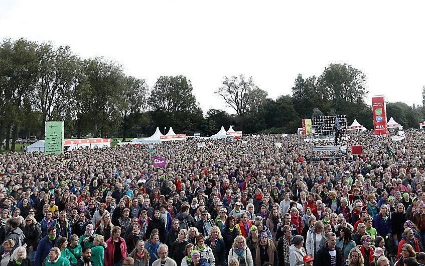 Docenten basisscholen in het Zuiderpark. beeld ANP