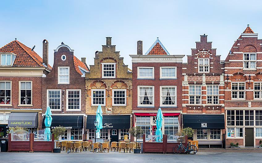 Het dreigt een herfstachtige Koningsdag te worden. De verwachting is kil, nat en winderig, meldt Weeronline donderdag. De dag begint bewolkt en regenachtig met zo’n 11 graden. Daarbij waait een stevige westenwind met een kracht van zes tot mogelijk zeven 