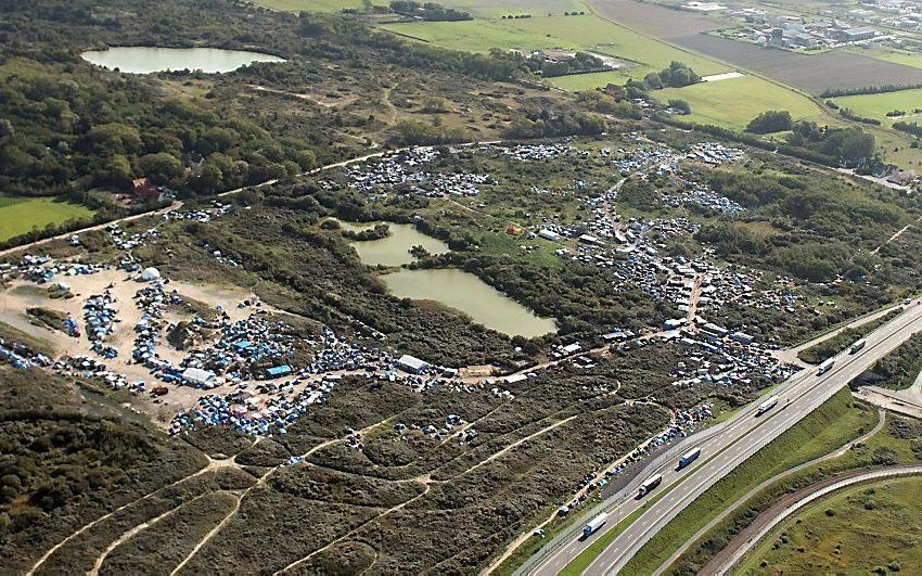 Vluchtelingenkamp bij Calais. beeld AFP