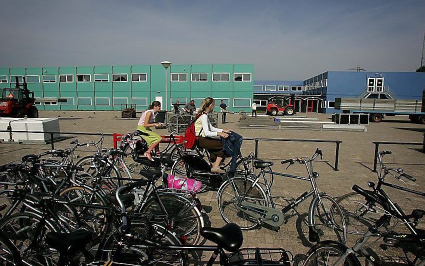 Het huidige, tijdelijke pand van het Van Lodenstein College in Barneveld. Foto RD, Anton Dommerholt