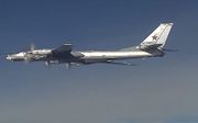Een strategische bommenwerper van het type Tu-95. beeld EPA