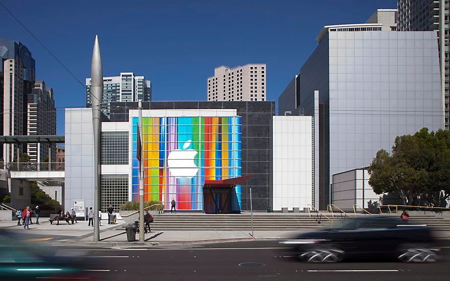 Een groep Russische christenen heeft bezwaren tegen het logo van Apple. Het zou een kruis moeten zijn, vinden ze. Foto EPA