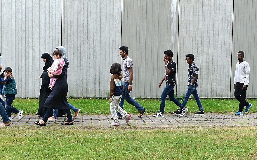 Dagelijks arriveren er honderden vluchtelingen in het grensgebied van Zuid-Duitsland. beeld AFP