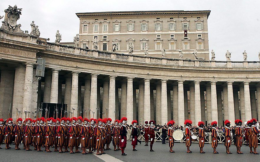 De Zwitserse garde, de ceremoniële bewakingstroepen van Vaticaanstad. Foto EPA.