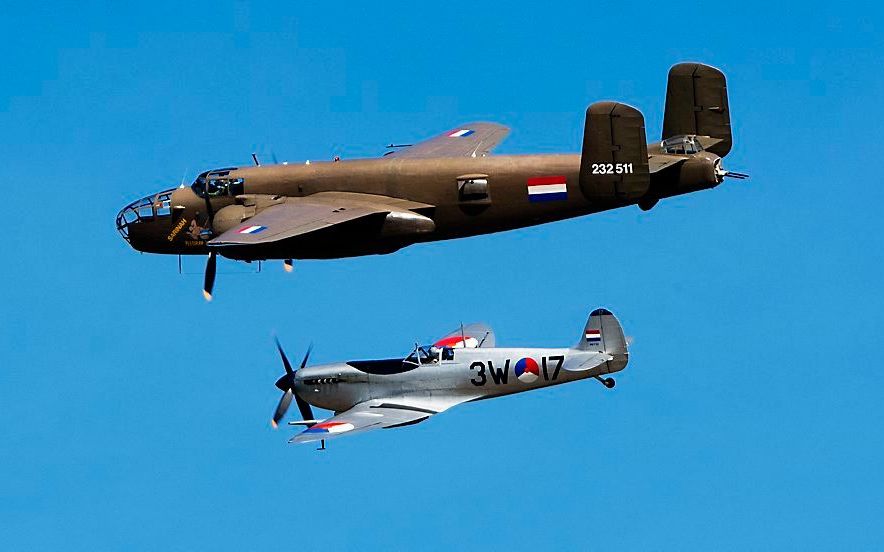 Vliegtuigen tijdens de herdenking van de 70e verjaardag van D-Day, de dag van de geallieerde landingen in Normandië. beeld ANP