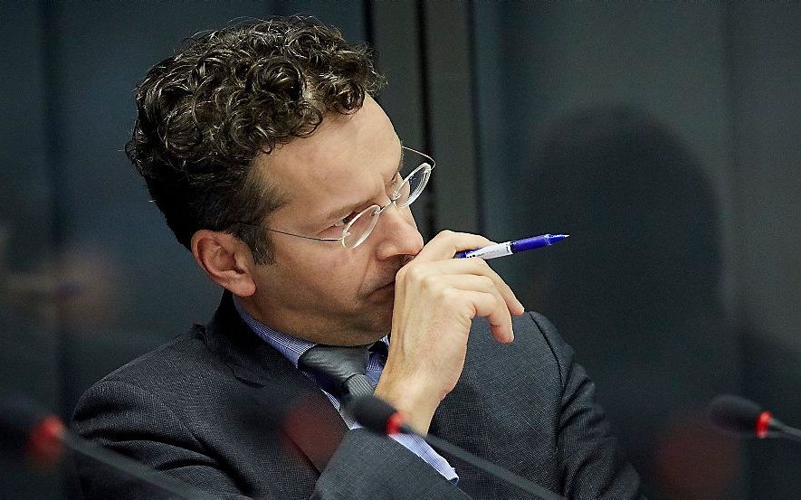 De Tweede Kamer gaat donderdag in debat met minister Jeroen Dijsselbloem over ABN AMRO. Dijsselbloem stelde twee weken geleden een besluit over de beursgang van de staatsbank uit, nadat er in de politiek en in de maatschappij veel onrust was ontstaan over