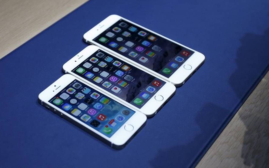 De iPhone 5s, de iPhone 6 en de iPhone 6-plus. beeld EPA