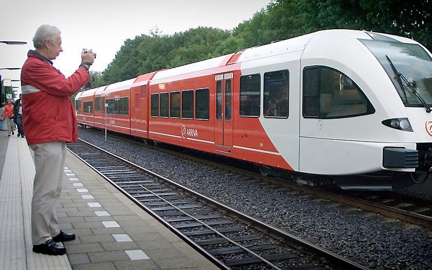 Een Arriva-treinstel. Vandalen beschilderden een ander treinstel voor de helft in NS-kleuren. Foto ANP