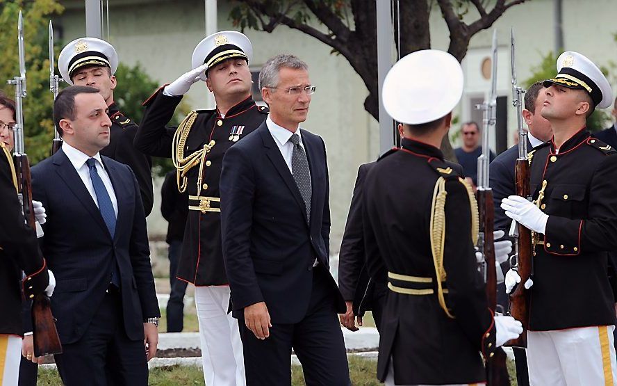 Bij de Georgische hoofdstad Tbilisi werd donderdag een nieuw NAVO-trainingscentrum geopend. Volgens NAVO-baas Jens Stoltenberg is dat een stap richting verdere samenwerking tussen het land en het bondgenootschap. beeld AFP